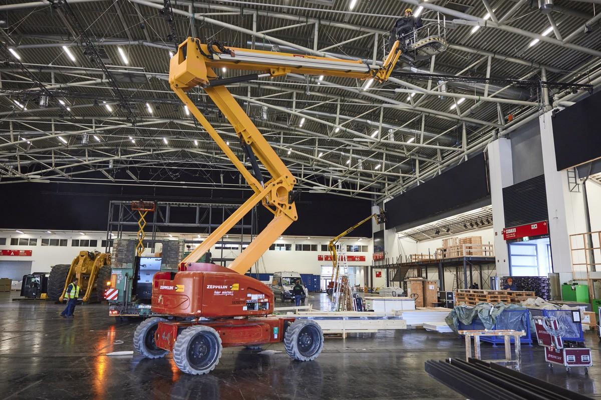 Sowohl in den Hallen als auch auf dem Außengelände der Messe München werden Vorbereitungen für die bauma 2022 getroffen | Foto: Messe München GmbH