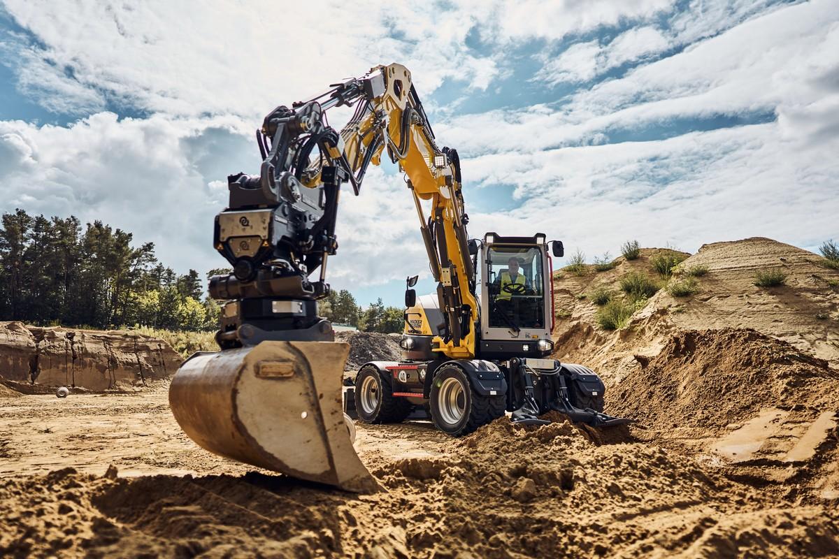 Der Mobilbagger EW100 von Wacker Neuson. | Foto: Wacker Neuson