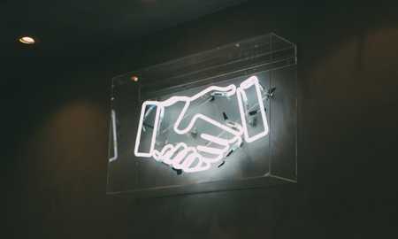 Hessen reformiert Vergaberecht: Mehr Flexibilität und Tariftreue im Fokus