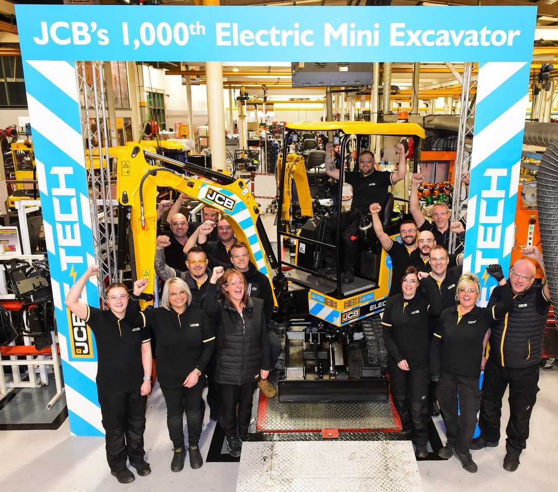 JCB Elektro-Minibagger 19C-1E: 1.000 Exemplare in Cheadle, England produziert