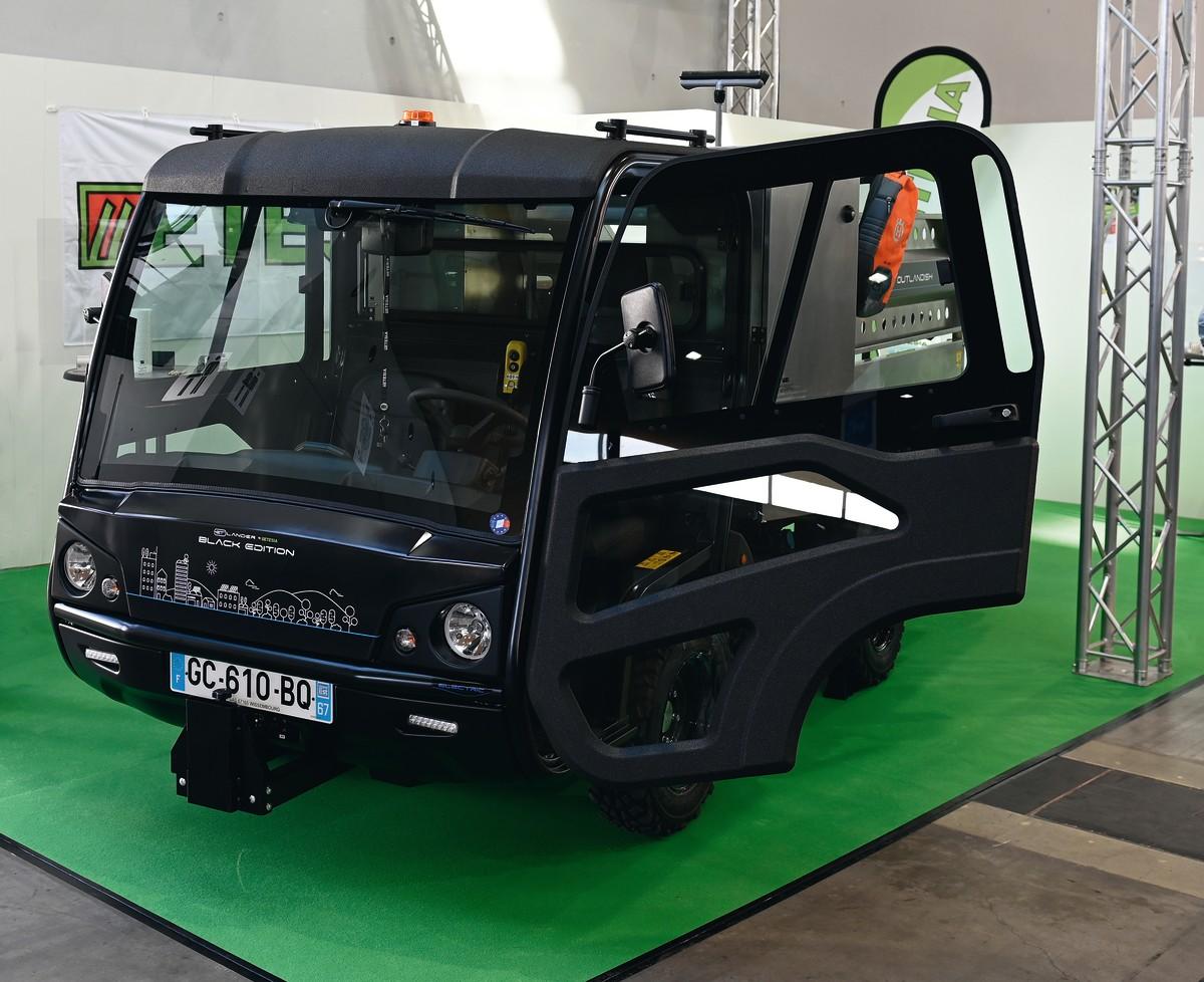 Etesia bringt vom kleinen Multifunktionsfahrzeug ET Lander jetzt auch eine „Black Edition“ auf den Markt. | Foto: Quatex