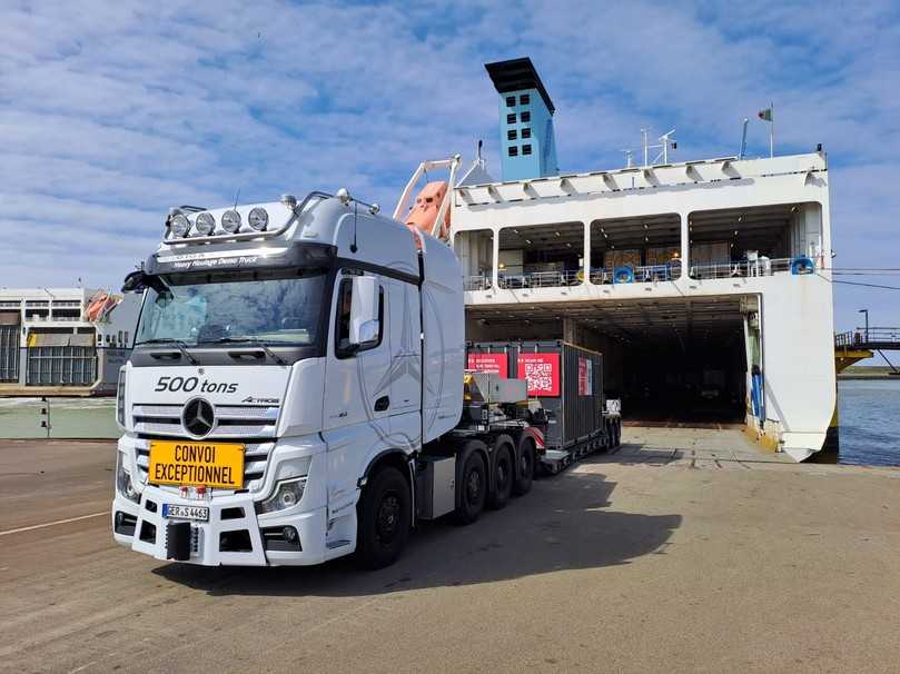 Mercedes-Benz Actros SLT für schwerste Sonderaufgaben bis 1.000 t | Foto: QUATEX