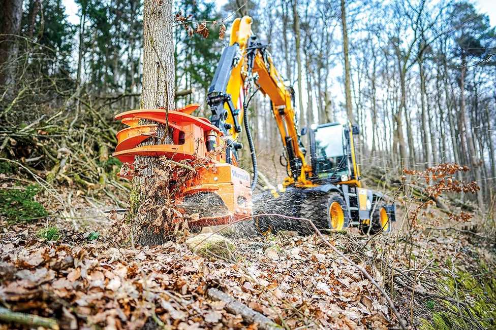 Woodcracker CS545 compact: Vielseitiger Holzspalter für Bagger von 8 bis 15 Tonnen