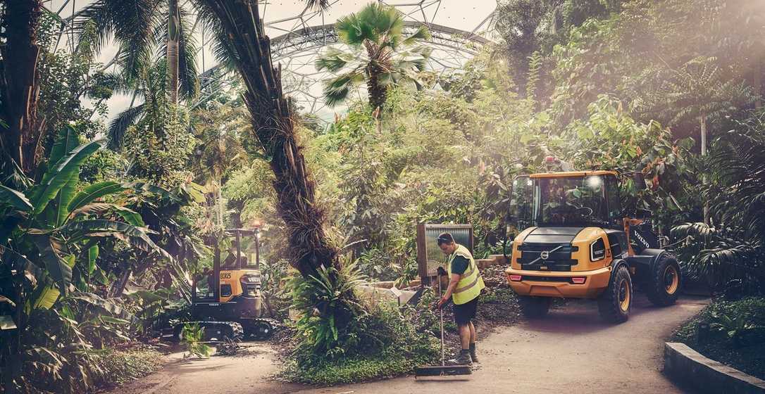 Beim „Eden Project“ in Cornwall kamen e-Baumaschinen von Volvo zum Einsatz