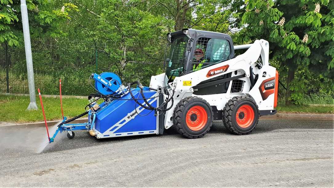 Bobcat: Anbaugeräte für Pflege & Instandhaltung