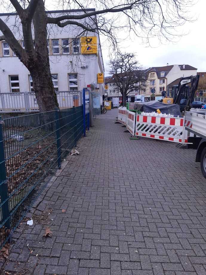 Die Bahnhofstraße stellt eine zentrale Verkehrsachse in Neustadt an der Weinstraße dar. Sie wurde durch die Sanierungsmaßnahmen mit minimalen Beeinträchtigungen für den Verkehr instandgesetzt. | Foto: Dommel