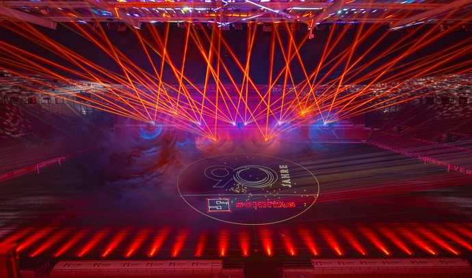 Lasershow im Innenraum des Stadions | Foto: Daniel Brune