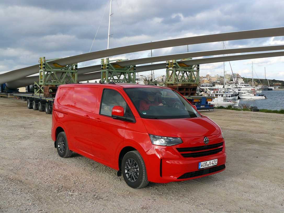 Neuer VW Transporter (2025): Technische Daten, E-Antrieb, Ladevolumen und Fahrverhalten Neuer VW Transporter (2025): Technische Daten, E-Antrieb, Ladevolumen und Fahrverhalten