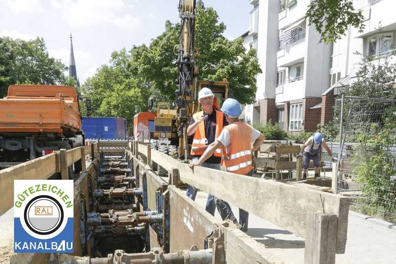 Entsprechend der Güte- und Prüfbestimmungen besuchen die Prüfingenieure regelmäßig die Baustellen der Mitgliedsunternehmen. | Foto: Güteschutz Kanalbau