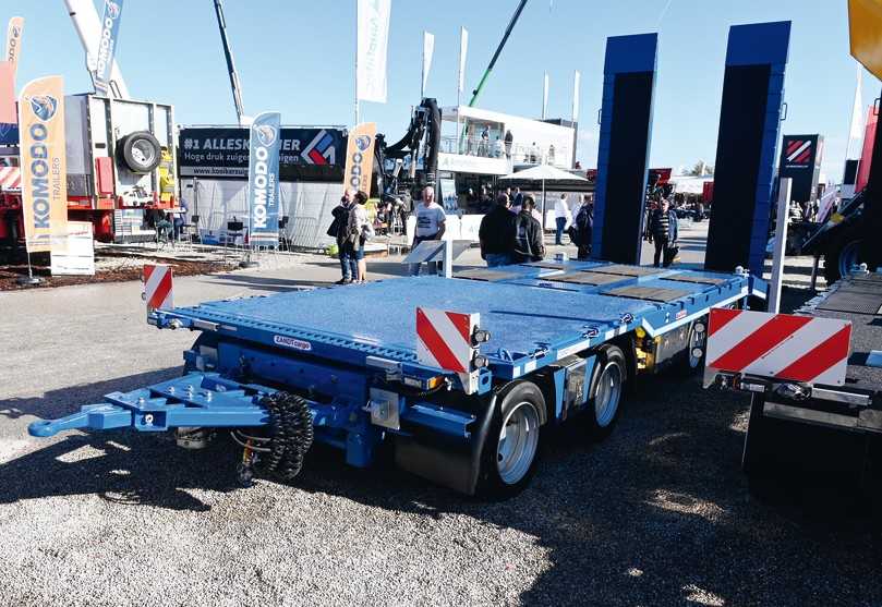 Im Tieflader-Segment rückte Zandt cargo den Drehschemel-Anhänger AT-P 400 mit durchgehender Radmulde in den Fokus seines Bauma-Auftritts. | Foto: QUATEX