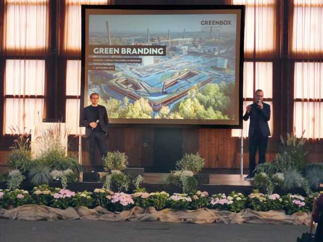 Green Branding: Identitätsstiftende Freiräume wollen die Landschaftsarchitekten Markus Pieper und Hubertus Schäfer (r.) schaffen. | Foto: BI/Stoffregen