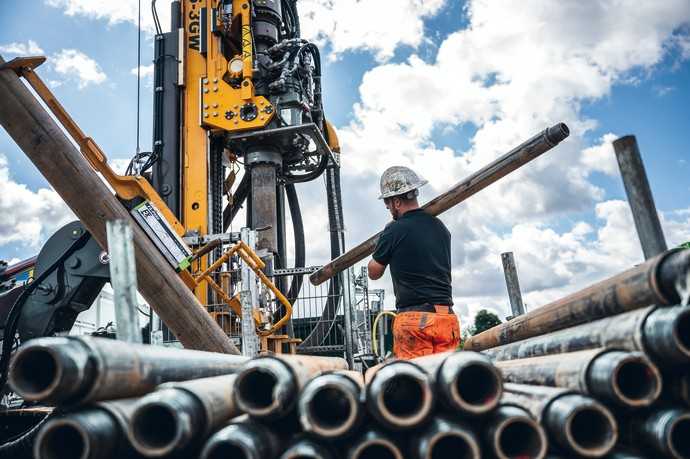 Mehr als 19.200 Bohrmeter wurden ausgeführt und insgesamt 160 Erdwärmesonden eingebaut. | Foto: Bauer-Gruppe