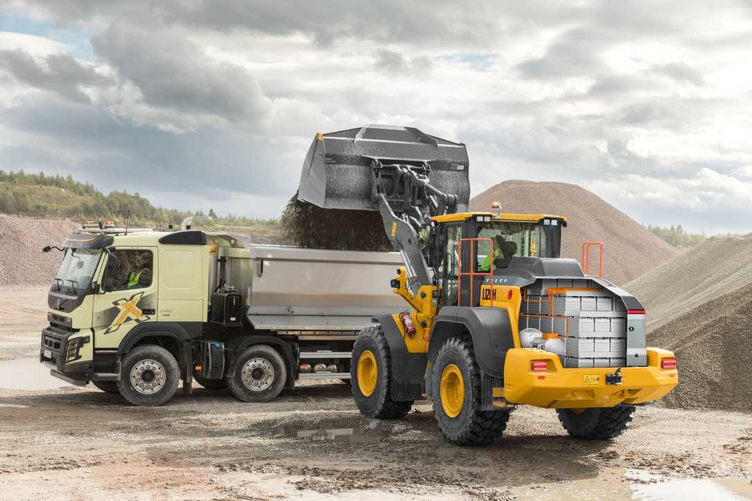 Volvo Construction Equipment Radlader L120H mit elektro-antrieb