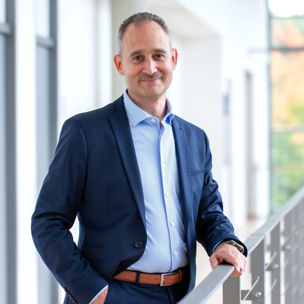 Thomas Förstner verstärkt Vorstand der Köster Holding