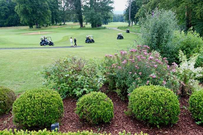 Neue Mitglieder auf Erkundungsfahrt über den Golfplatz. | Foto: bs