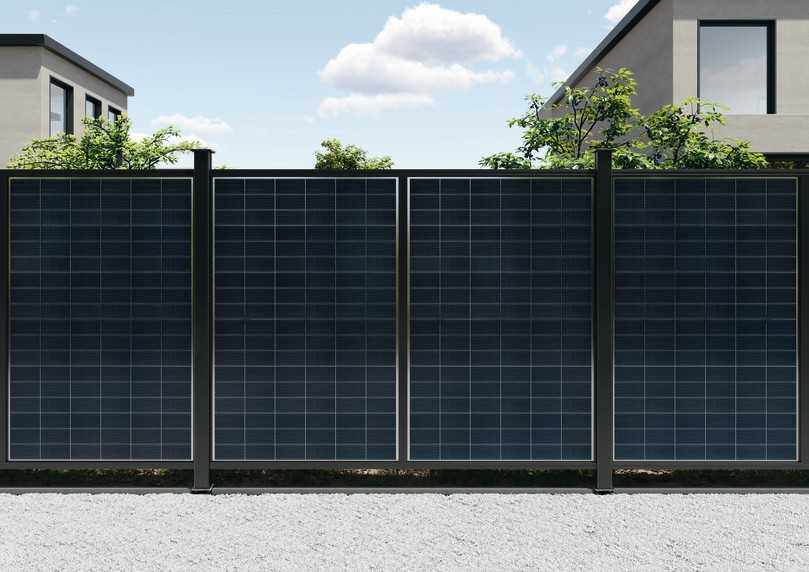 Ein Solar-Fence Element besteht wahlweise aus einem oder zwei bifazialen Glas-Glas-Solarmodulen, welche beidseitig aktiv sind und sowohl direkte Sonneneinstrahlung als auch indirektes Licht für die Stromerzeugung nutzen. | Foto: Osmo