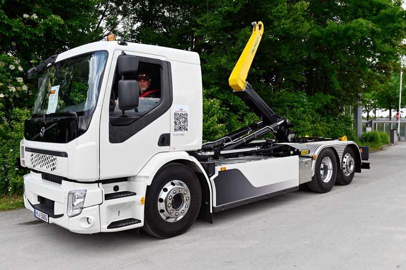 Volvo FE Electric mit Palfinger-Hakengerät | Foto: QUATEX