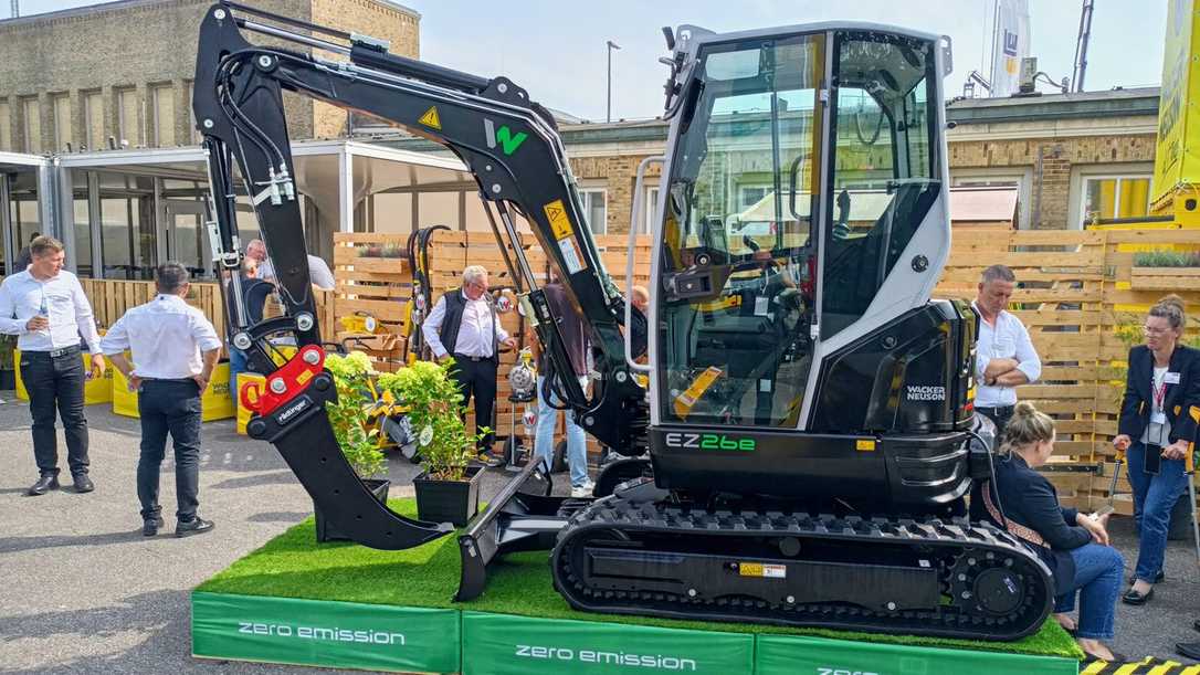 Wacker Neuson zeigt neuen Elektrobagger auf der Nordbau 2024