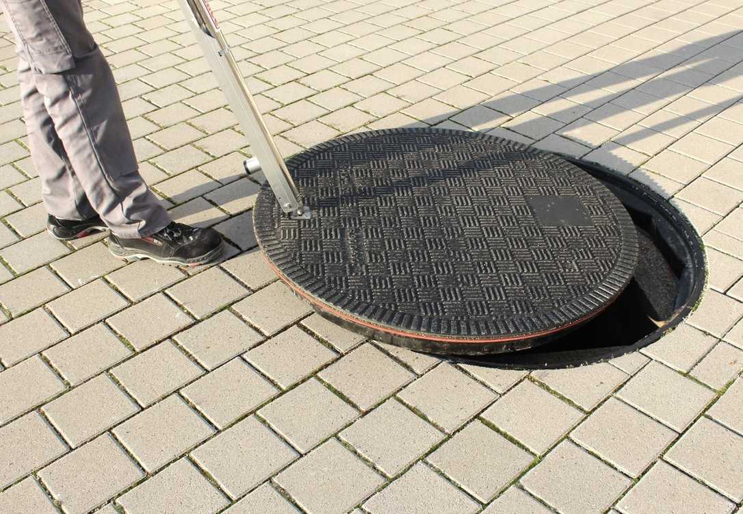 Wetterfeste GFK-Schachtabdeckungen für Tiefbau und Infrastruktur von KHK Wetterfeste GFK-Schachtabdeckungen für Tiefbau und Infrastruktur von KHK