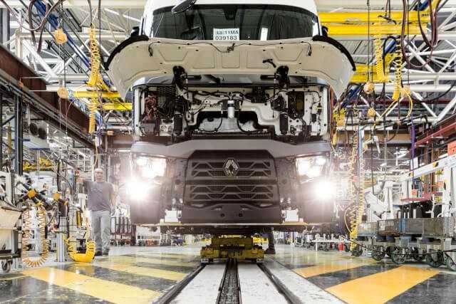 Auch in den französischen Werken lauft die Lkw-Produktion wieder an. | Foto: Renault Trucks