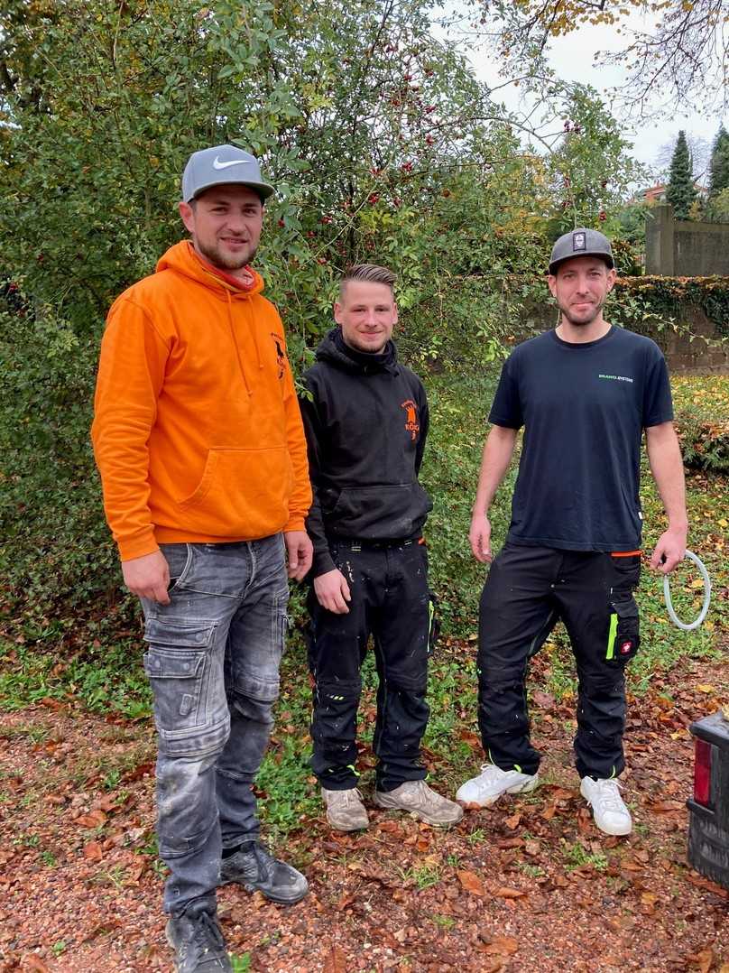 Das Sanierungsteam vor Ort: Mitarbeitende von König Kanaltechnik und Brawo Systems arbeiteten Hand in Hand an der Umsetzung des Projekts in Blieskastel. | Foto: Brawo Systems