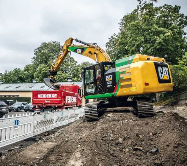 Die mutmaßlich größte batteriebetriebene Baumaschine auf der bauma in München, der Caterpillar-Bagger 323F ZLine, hat logischerweise den größten Akku: 296 kWh Strom sollen für mindestens fünf Stunden Arbeit ausreichen. | Foto: Zeppelin