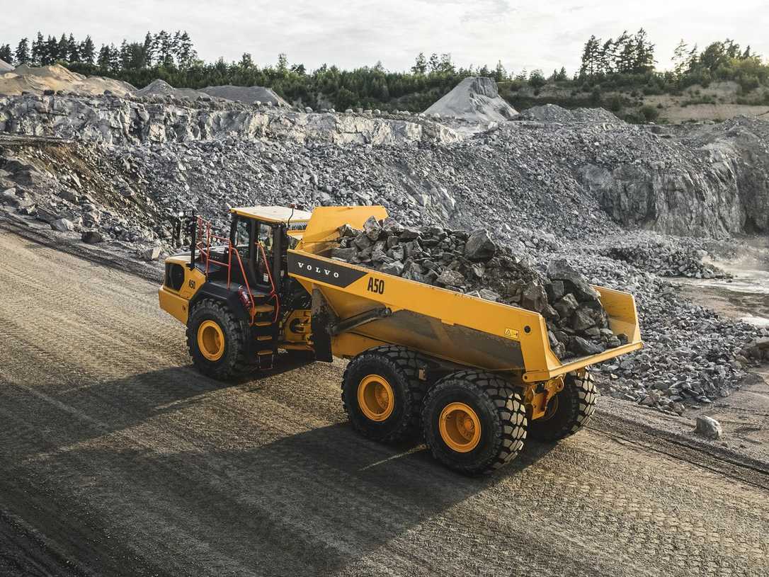 Volvo CE präsentiert den neuen A50-Muldenkipper und überarbeitet Dumper-Baureihe