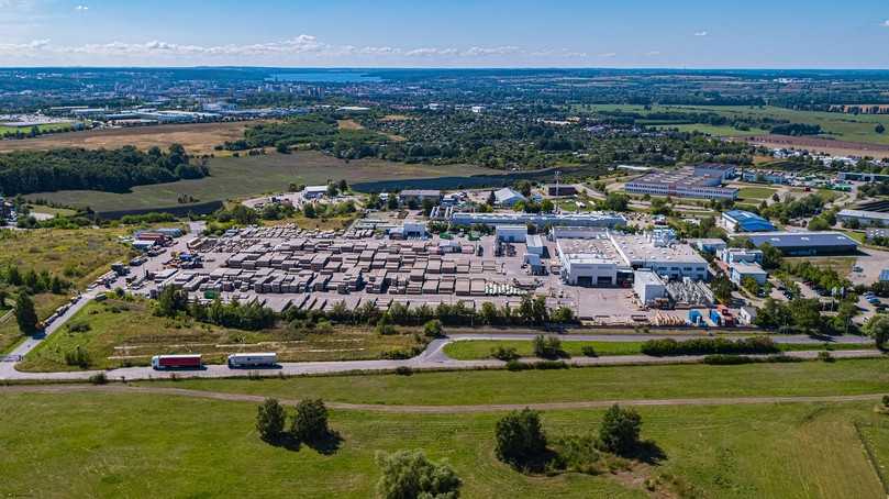 Am Amiblu-Standort Trollenhagen wurde das innovative Verfahren zum Recycling von GFKSchleifstaub
entwickelt. | Foto: Amiblu Germany GmbH Am Amiblu-Standort Trollenhagen wurde das innovative Verfahren zum Recycling von GFKSchleifstaub
entwickelt. | Foto: Amiblu Germany GmbH