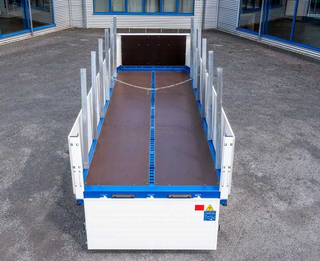Die Innenlänge beim Load Carrier Baustofftransport ist je nach Bedarf in vier Stufen zwischen 6,50 und 7,30 m wählbar. | Foto: Krone