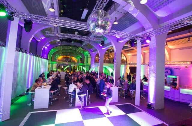 130 Gäste aus dem In- und Ausland feierten das Jubiläum von Saertex Multicom. | Fotos: Saertex