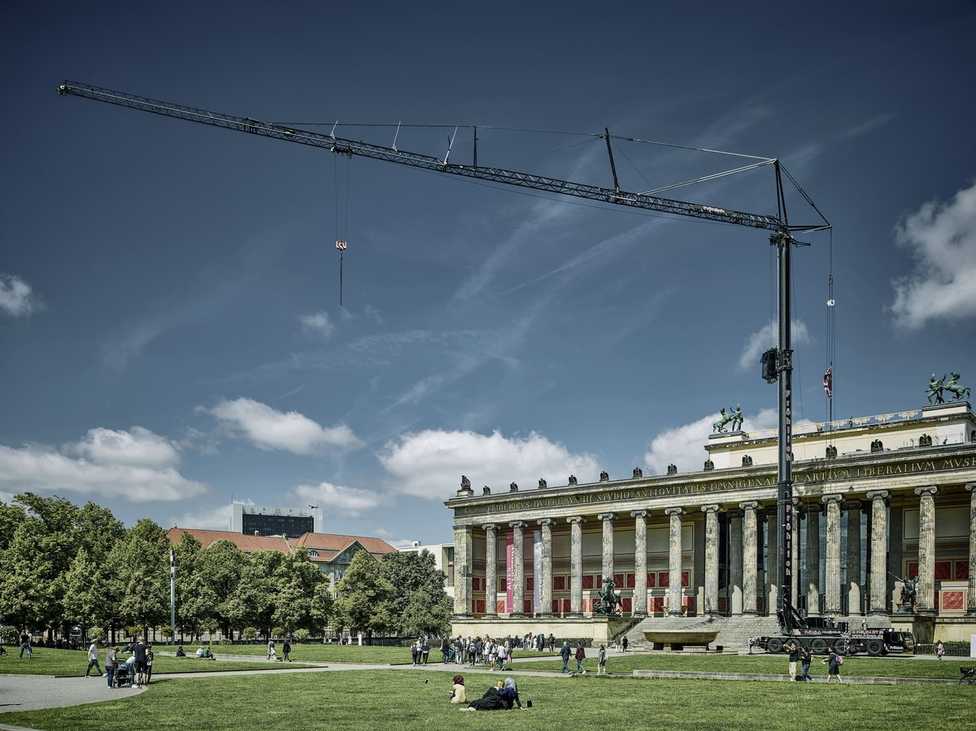 Berliner Krandienstleister Fröhlich Bau erweitert seine Liebherr-Flotte