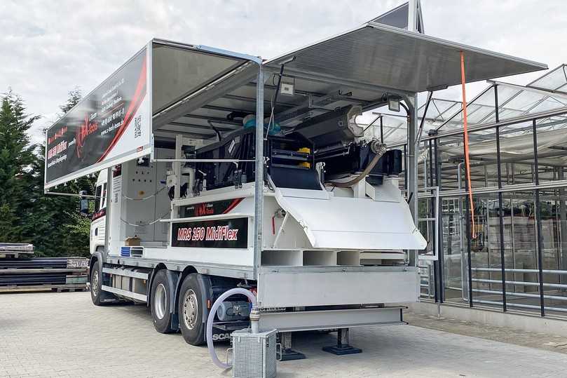 Das MRS 250 MidiFlex, eine Bentonit-Misch- und Recyclinganlage als „All-in-one“-Lösung verbaut in einem Lkw, ist eine der drei bewährten Bohrschlamm-Recyclingsysteme von L-Team X-Tools. | Foto: L-Team Baumaschinen