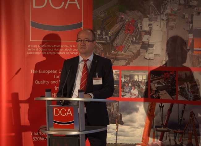 Dietmar Quante hieß Teilnehmer und Referenten willkommen und gab u.a. einen kurzen Überblick über das Programm und die DCA-Mitgliederzahlen. | Foto: B_I/Valdix