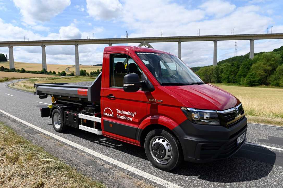 Fahrbericht MAN Transporter: der TGE 6.180 Abrollkipper