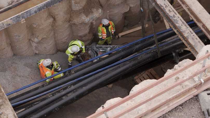 In den Schutzrohren stecken die Flexwell-Fernwärmerohre von Brugg. | Foto: Brugg Pipes In den Schutzrohren stecken die Flexwell-Fernwärmerohre von Brugg. | Foto: Brugg Pipes