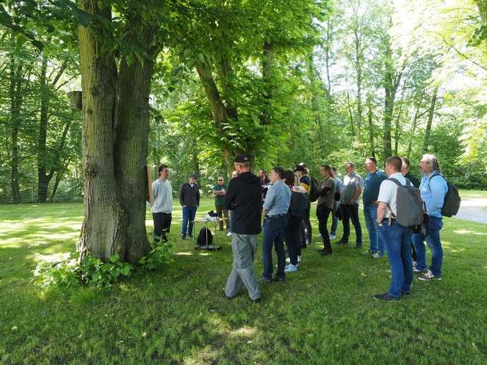 Der Workshop von Daniel Winter, Gesellschafter der Buteo Landschaftsökologen, thematisierte neueste Erkenntnisse rund um den Artenschutz am Baum. | Foto: QBB